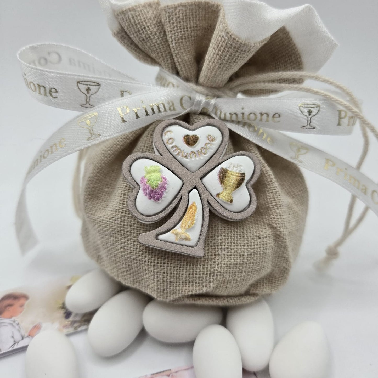 Mandelsäckchen " Prima Comunione " in Beige-Natur mit Glückskleeblatt
