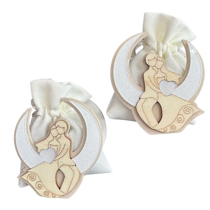 romantischer Holzaufsteller Hochzeitspaar mit Namenskarte als Bomboniere - Pina´s Bombonieren